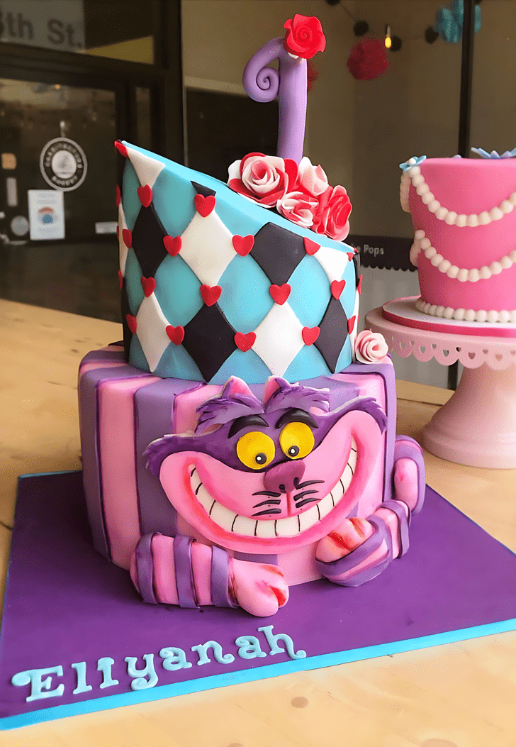 Exquisite Cheshire Cat Cake