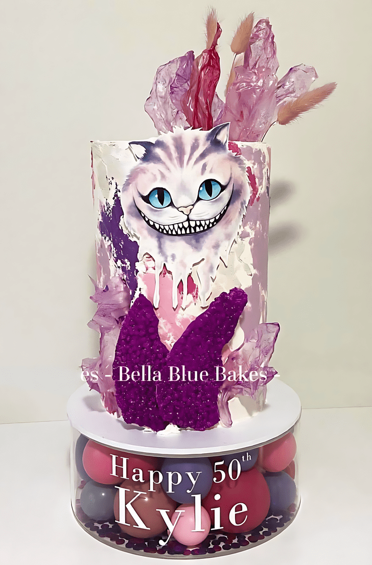 Inviting Cheshire Cat Cake