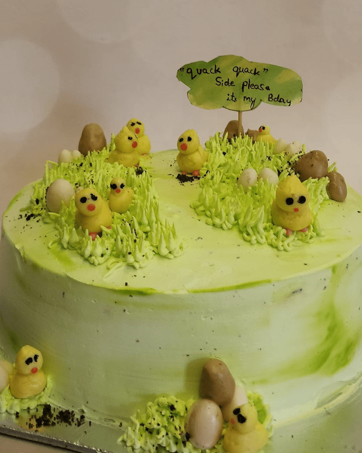 Shapely Chick Cake