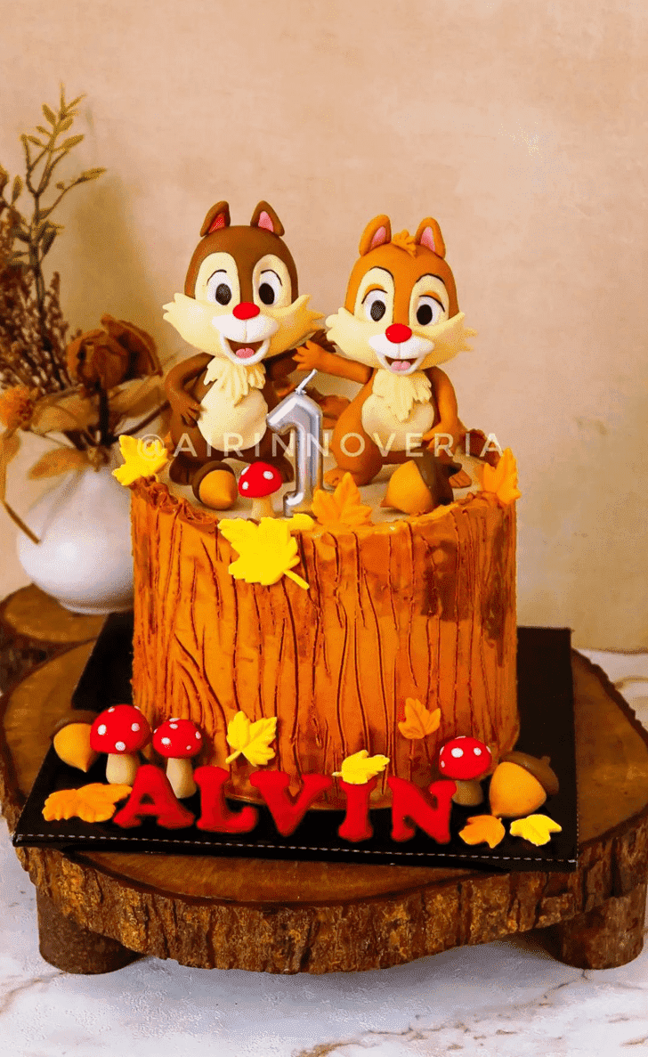Wonderful Chip and Dale Cake Design