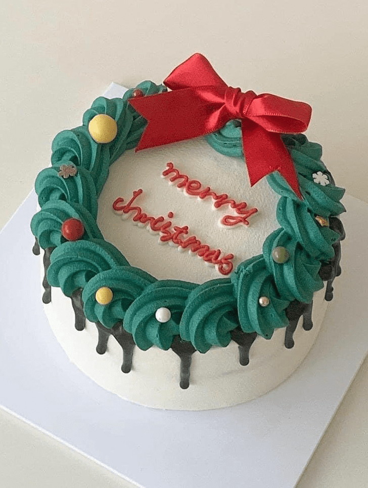 Pretty Christmas Cake