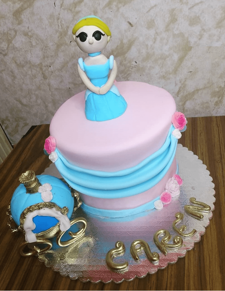 Adorable Cinderella Cake
