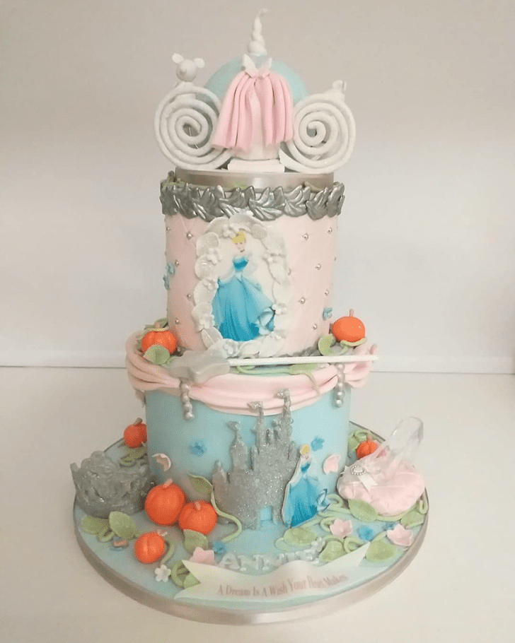 Good Looking Cinderella Cake