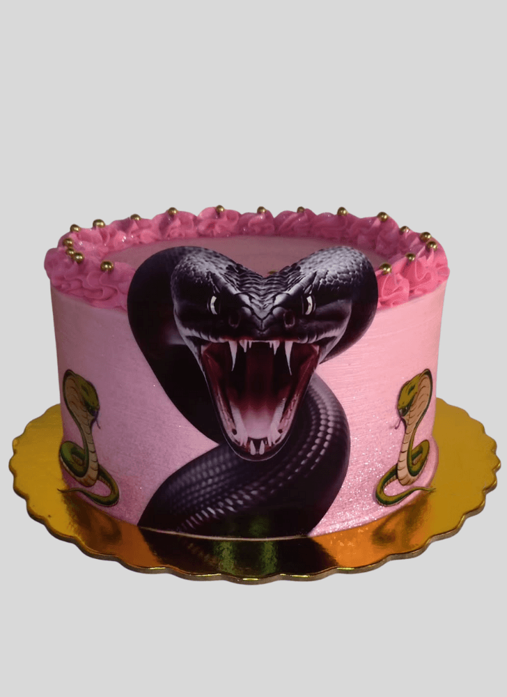Delicate Cobra Cake