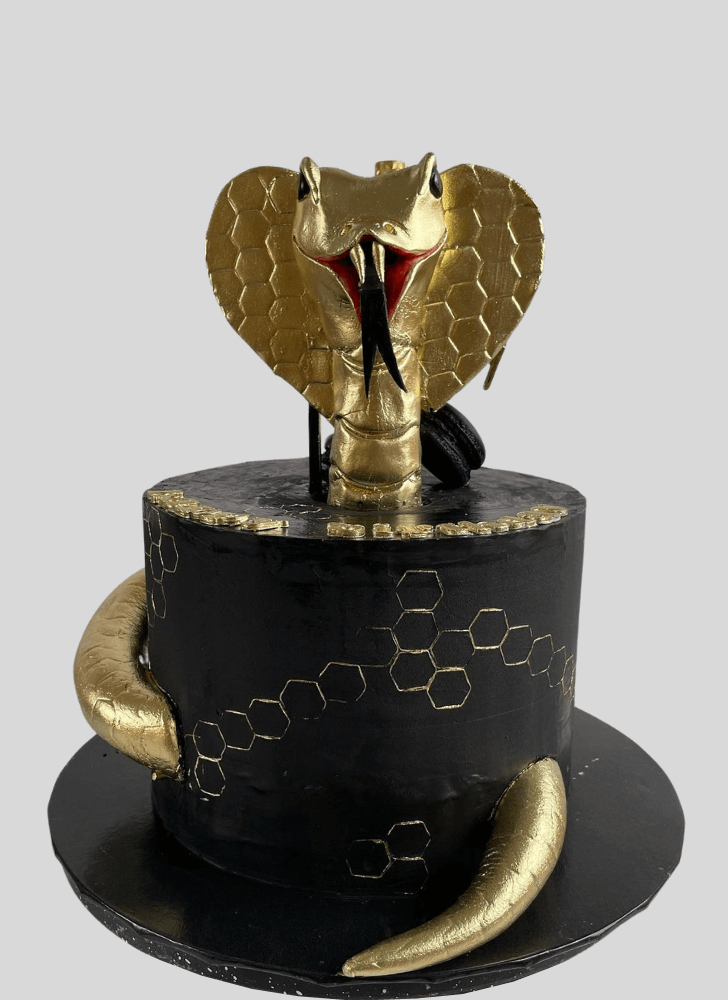 Inviting Cobra Cake