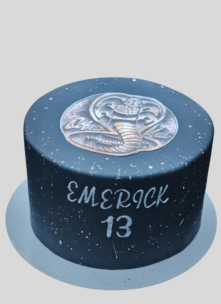 Magnetic Cobra Cake