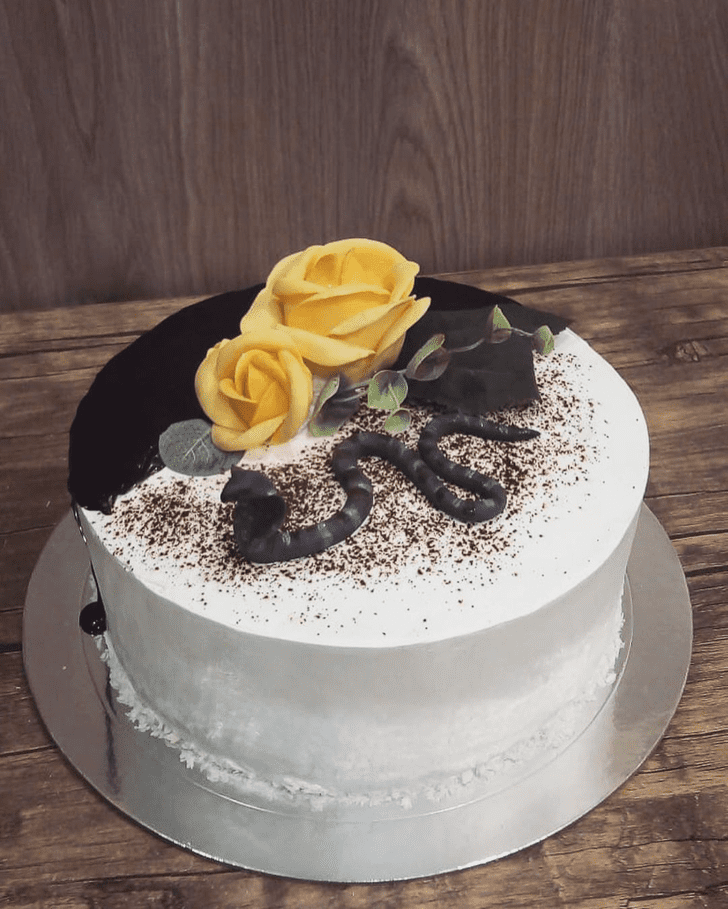 Elegant Cobra Cake