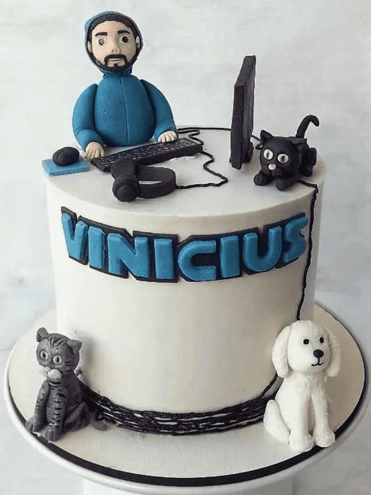 Lovely Computer Cake Design