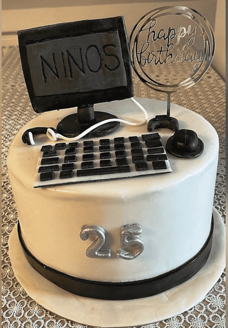 Nice Computer Cake
