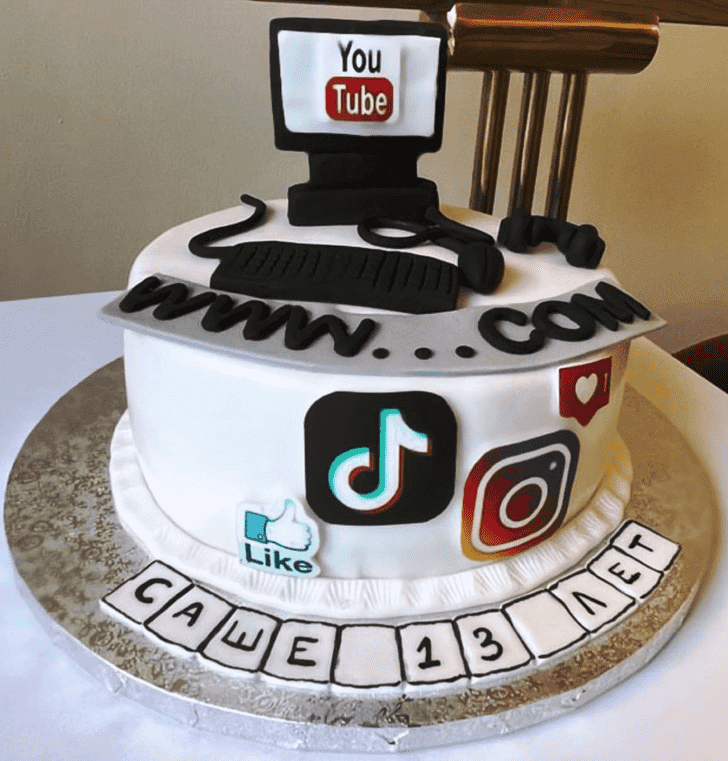 Stunning Computer Cake