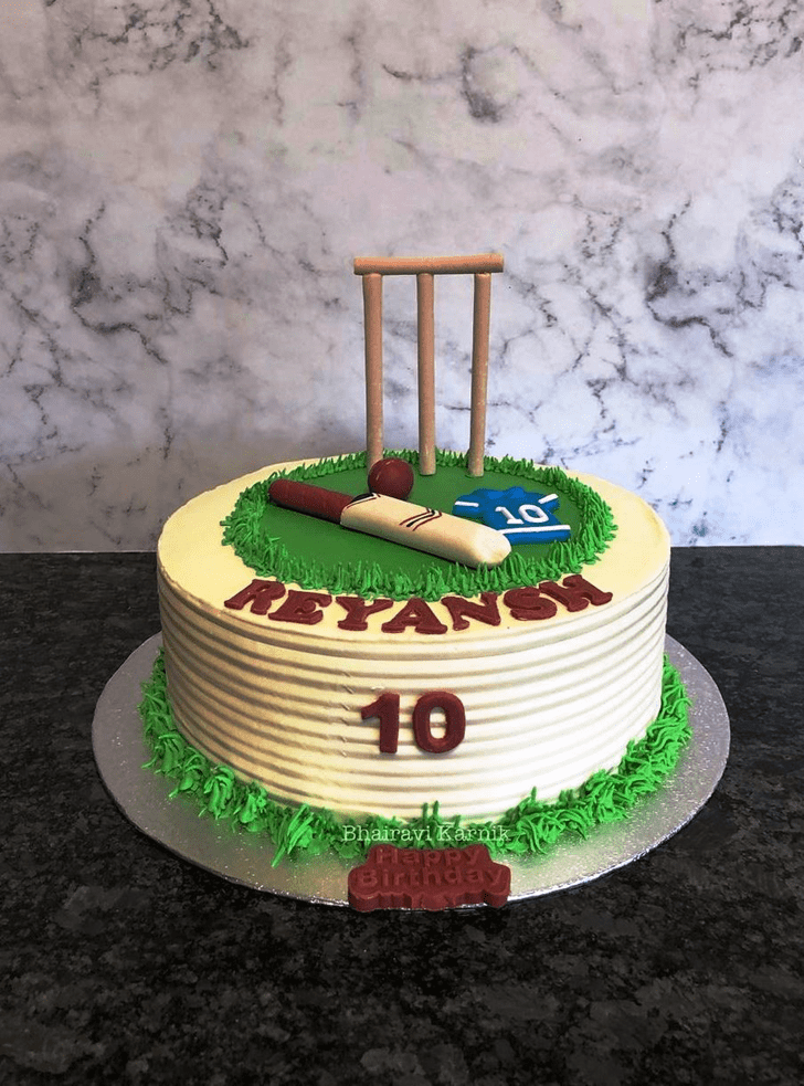 Wonderful Cricket Cake Design