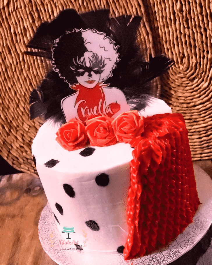 Admirable Cruella Cake Design