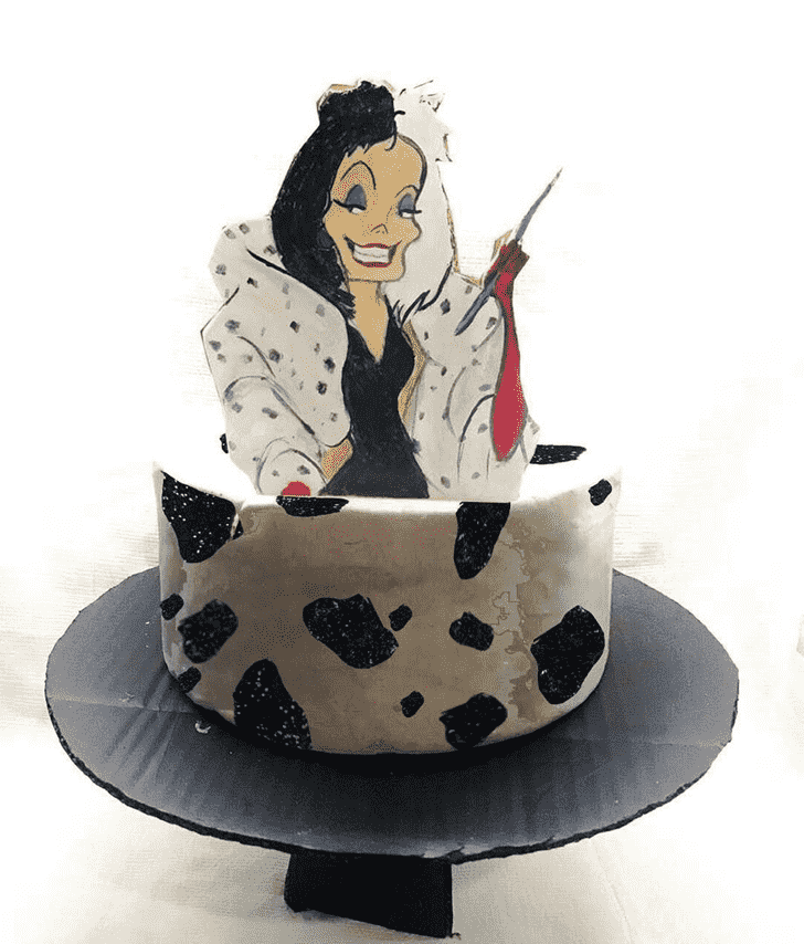 Comely Cruella Cake