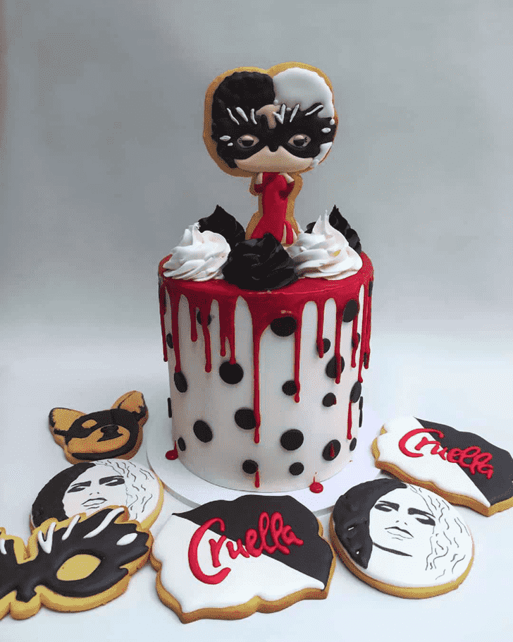 Delicate Cruella Cake