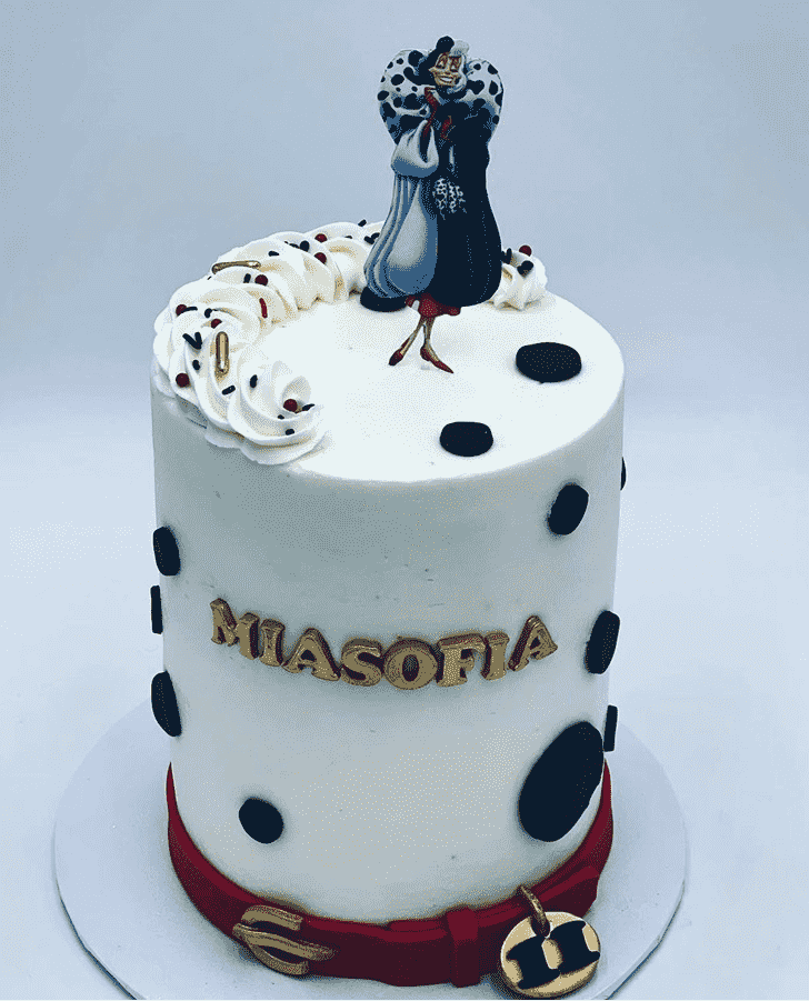 Inviting Cruella Cake