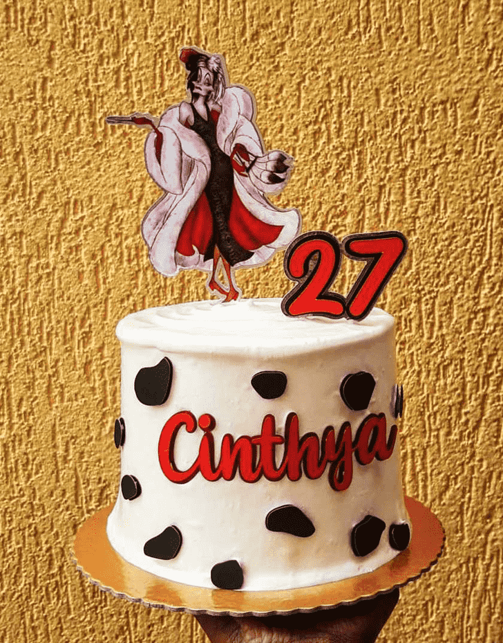 Pretty Cruella Cake