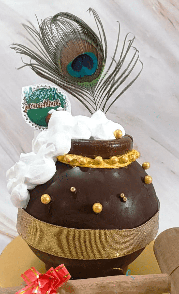 Pleasing Dahi Handi Cake