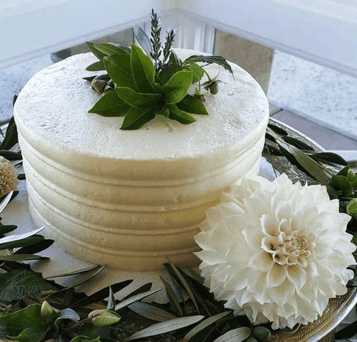 Exquisite Dahlia Cake