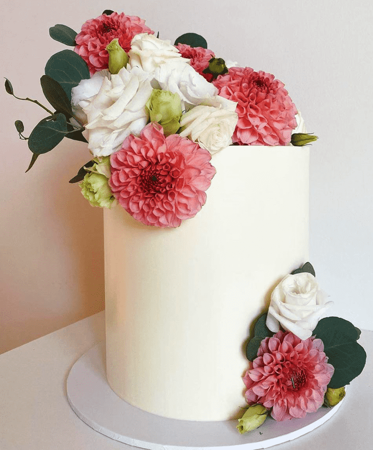 Splendid Dahlia Cake