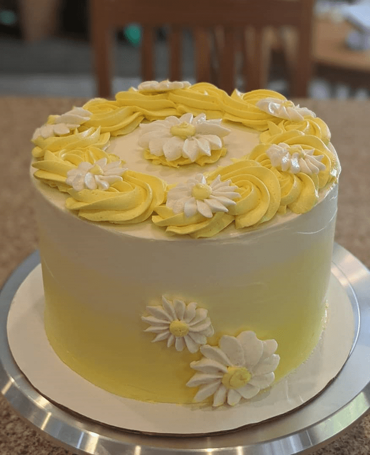 Dazzling Daisy Cake