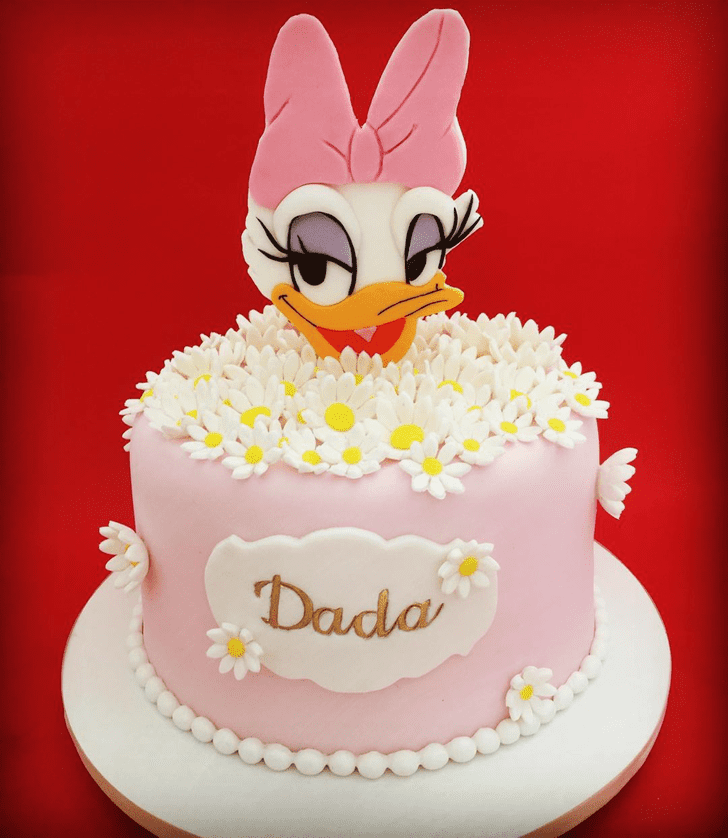 Bewitching Daisy Duck Cake