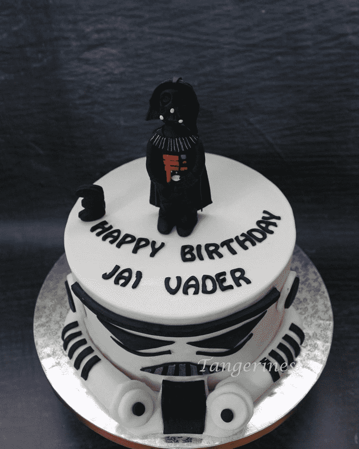 Beauteous Darth Vader Cake