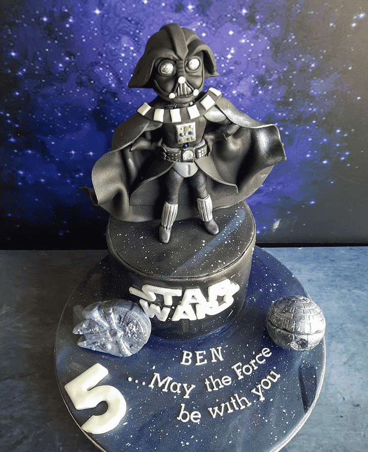 Cute Darth Vader Cake