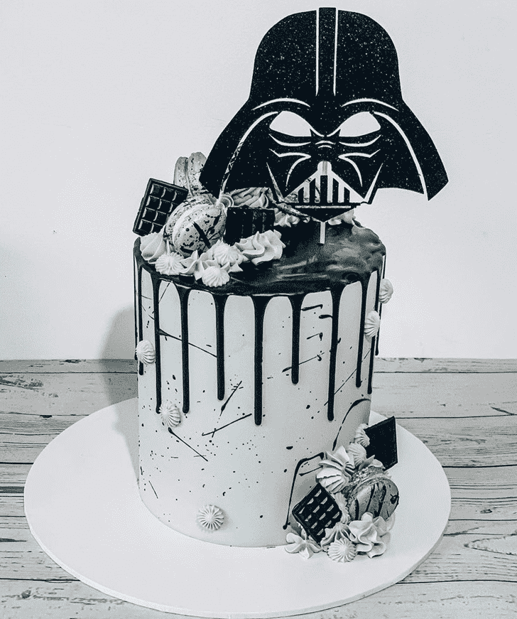 Shapely Darth Vader Cake