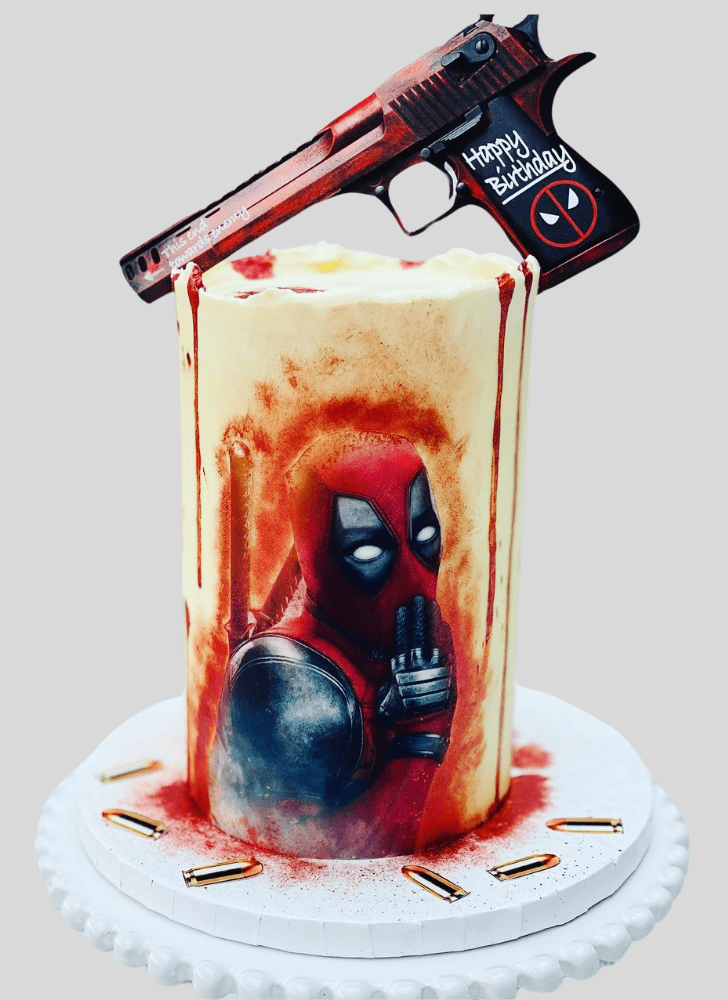 Splendid Deadpool Cake