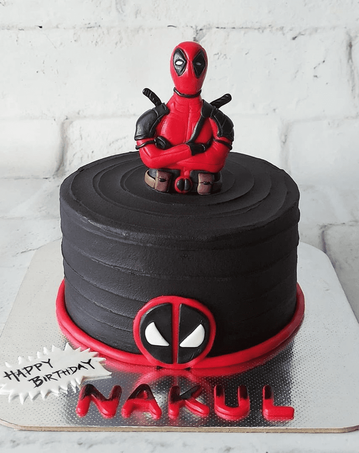 Splendid Deadpool Cake