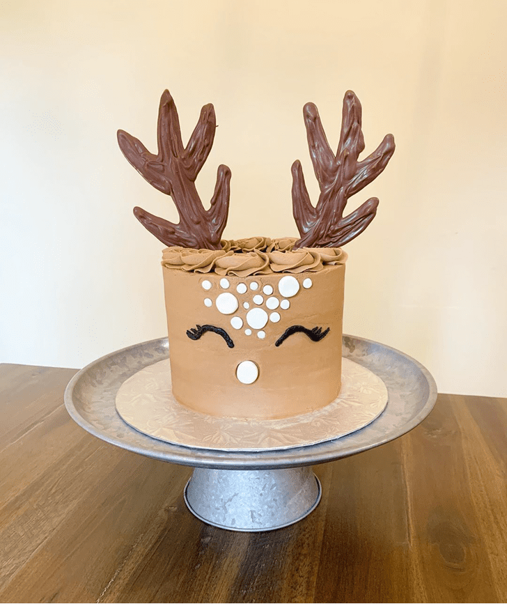 Beauteous Deer Cake