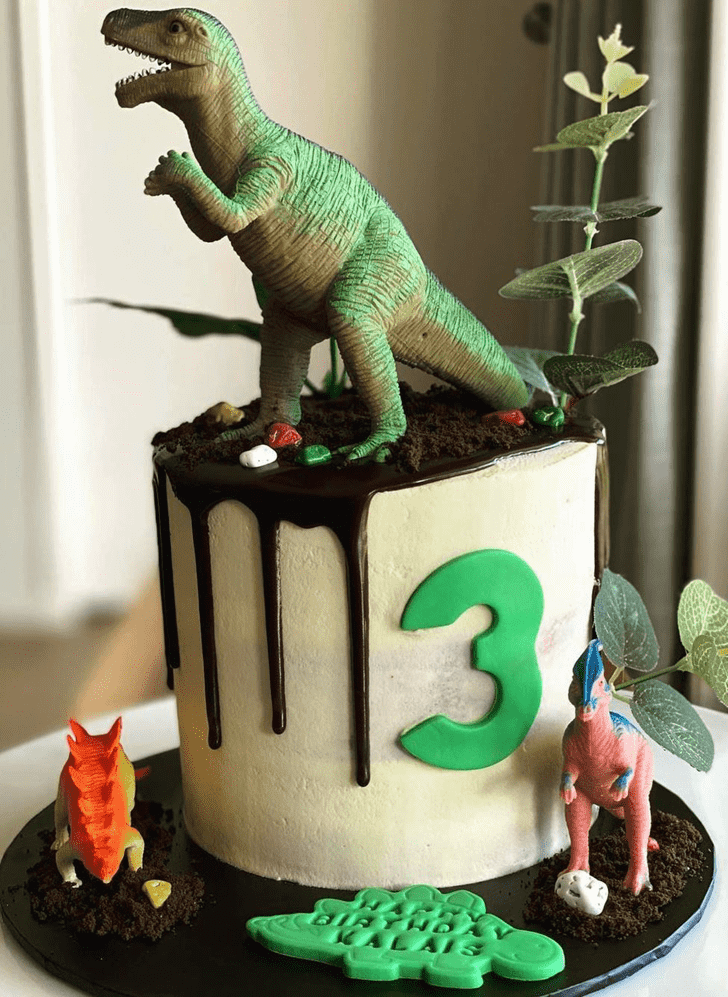 Appealing Dinosaur Cake
