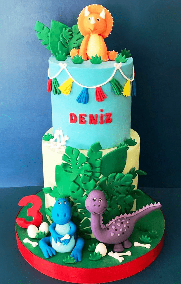 Splendid Dinosaur Cake