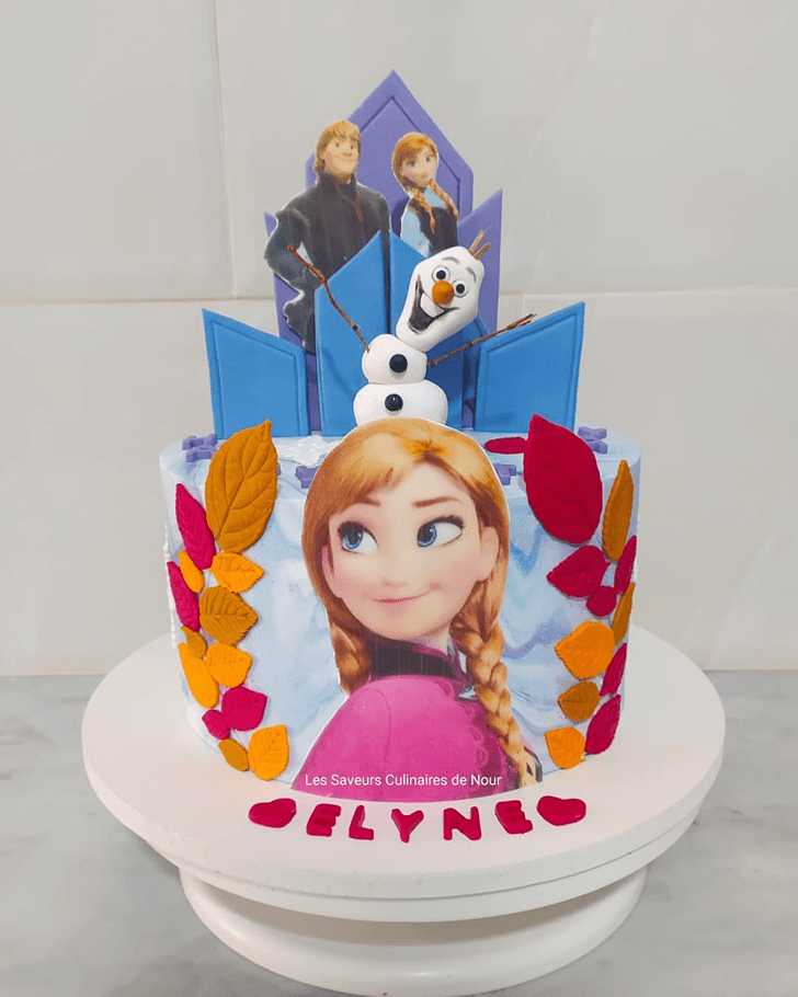 Gorgeous Disneys Anna Cake