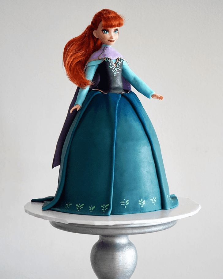Pleasing Disneys Anna Cake