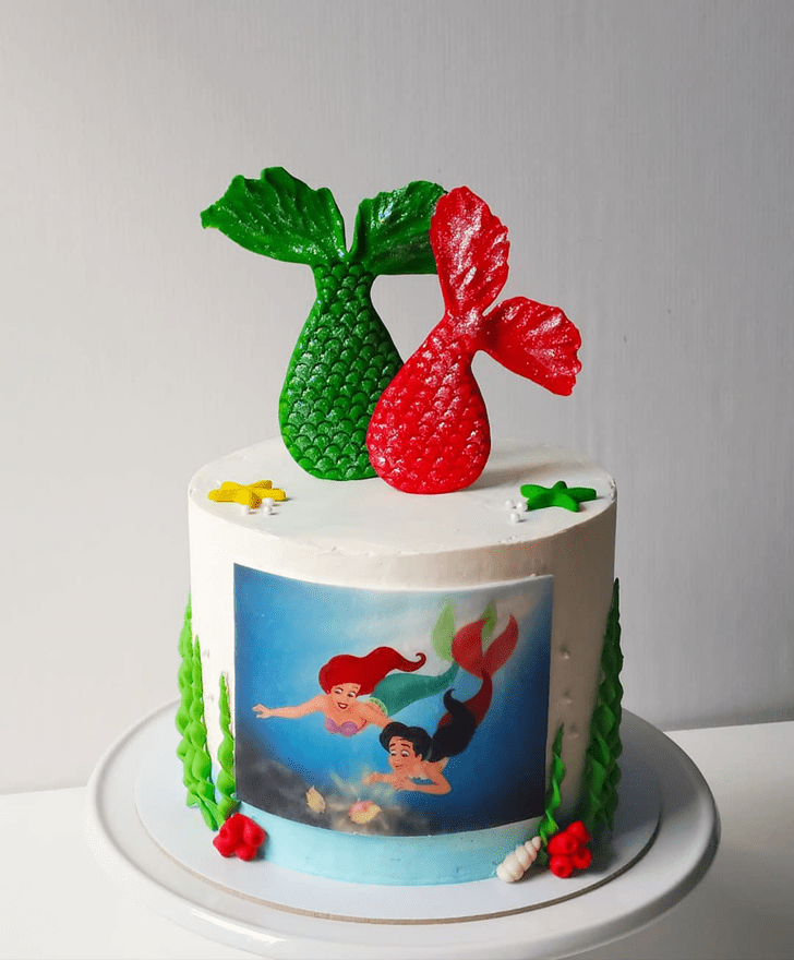 Inviting Disneys Ariel Cake