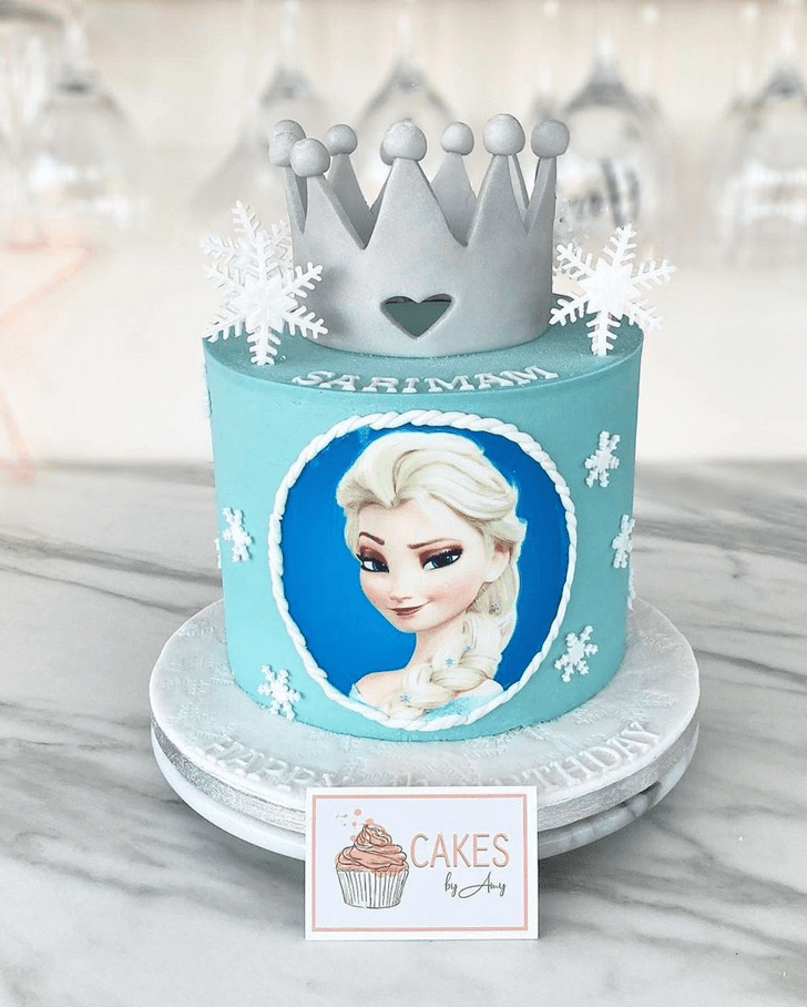 Adorable Disneys Elsa Cake