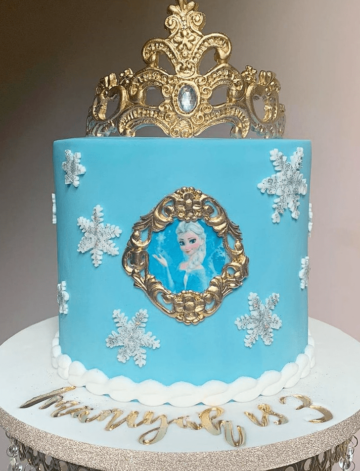 Alluring Disneys Elsa Cake