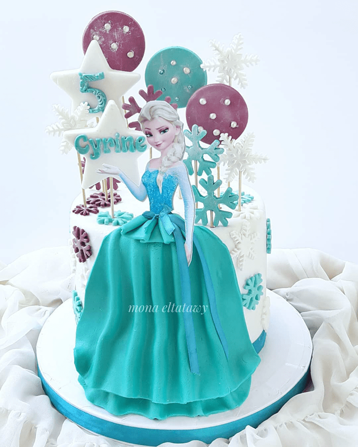 Bewitching Disneys Elsa Cake