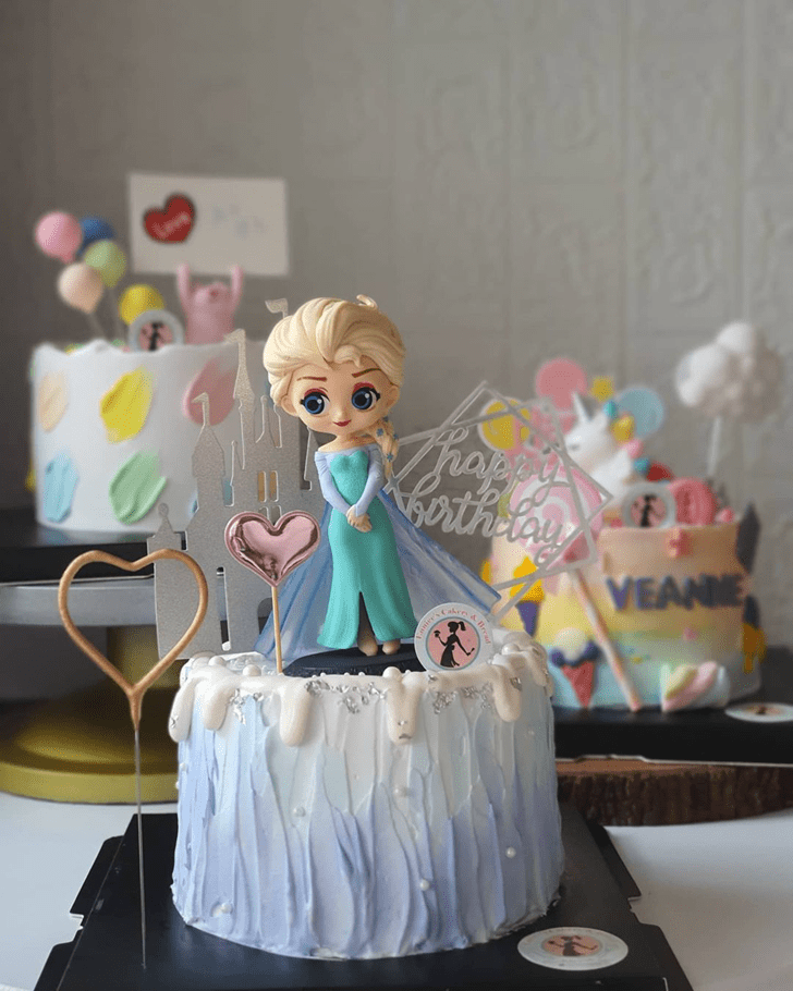 Divine Disneys Elsa Cake