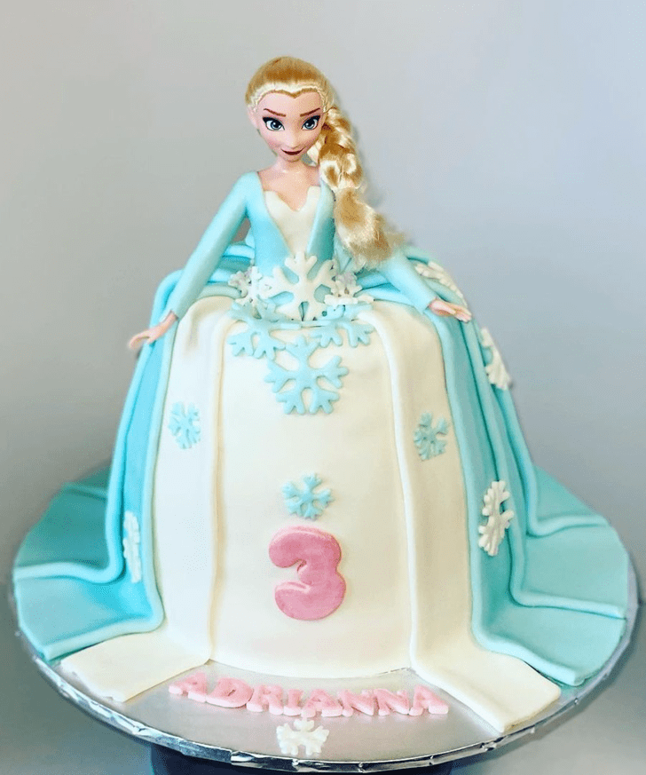 Pleasing Disneys Elsa Cake