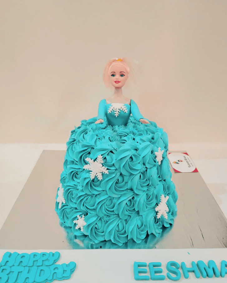 Splendid Disneys Elsa Cake