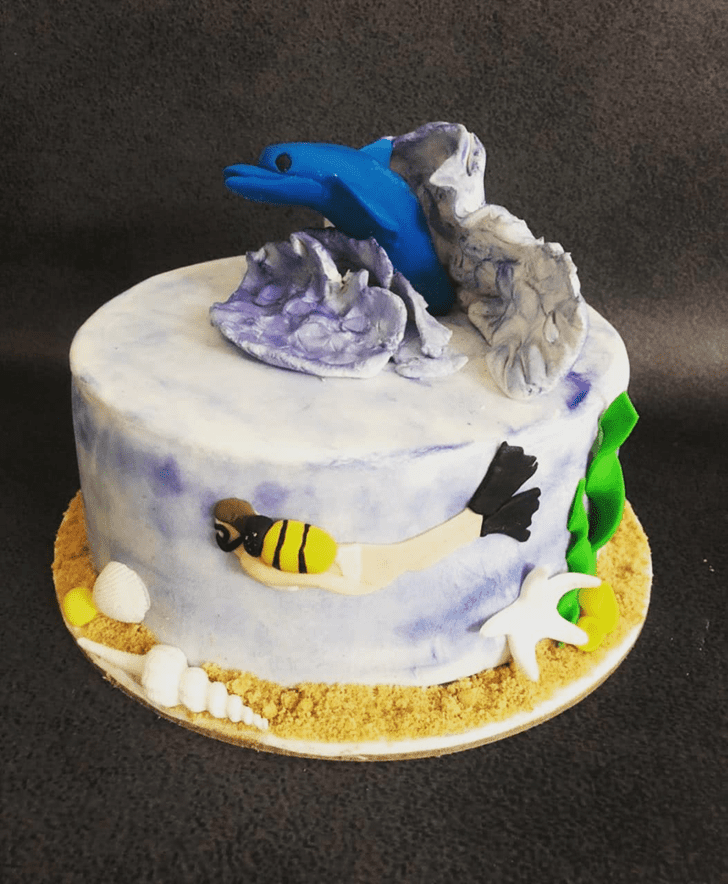 Lovely Dolphin Cake Design