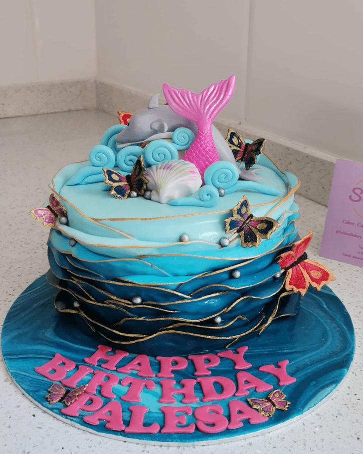 Ravishing Dolphin Cake
