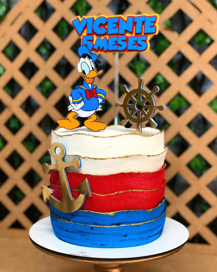 Admirable Donald Duck Cake Design