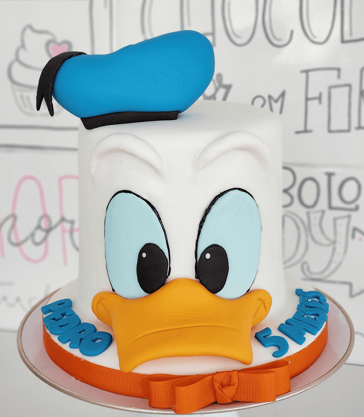 Adorable Donald Duck Cake