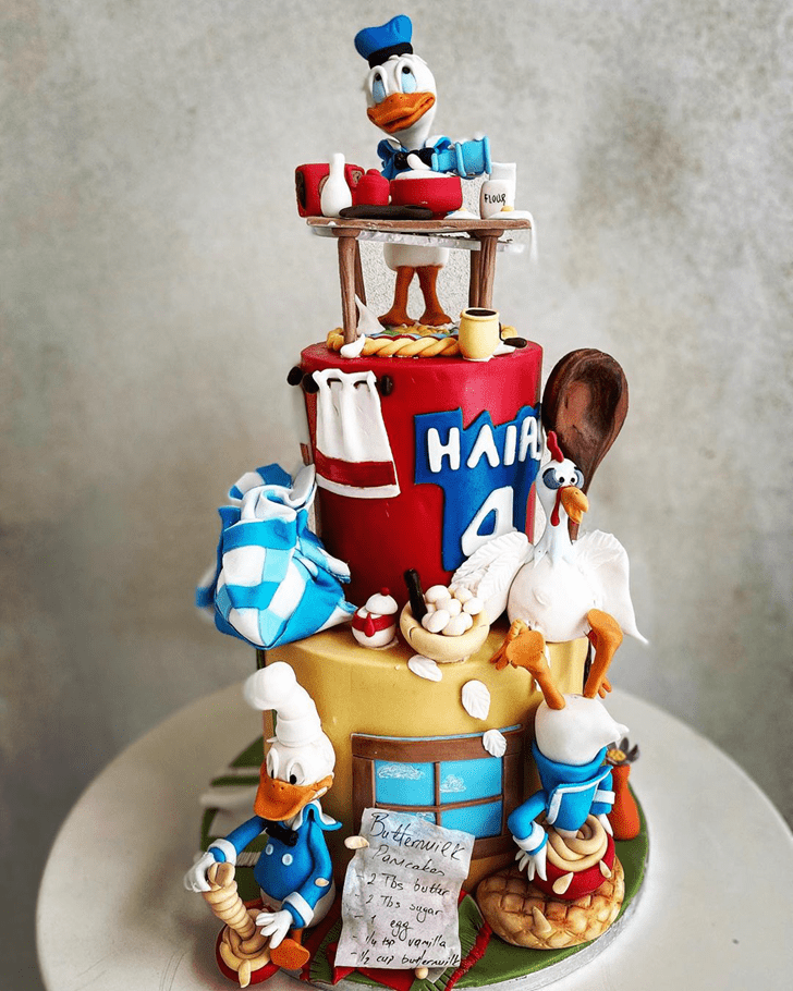 Comely Donald Duck Cake