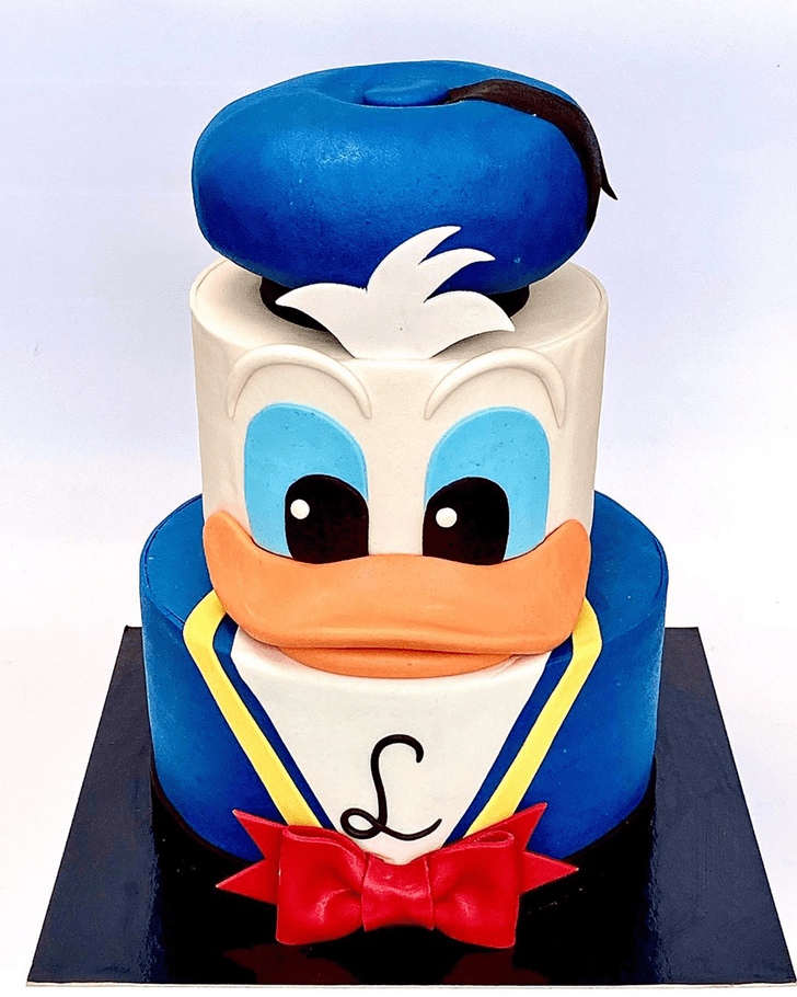 Nice Donald Duck Cake