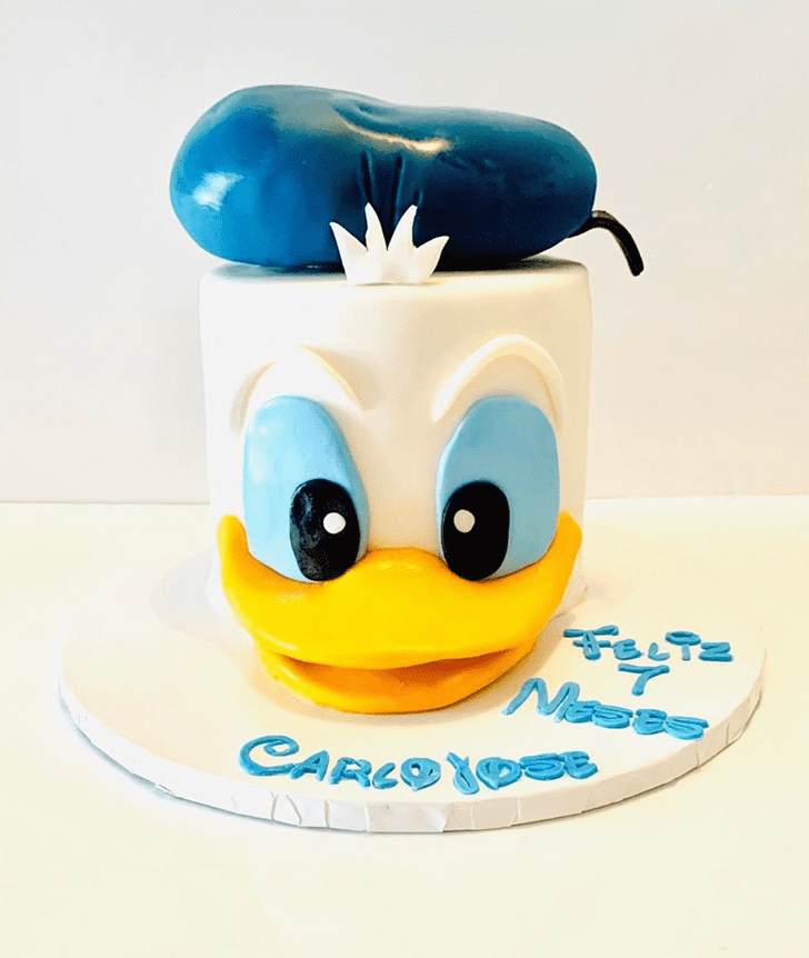 Shapely Donald Duck Cake