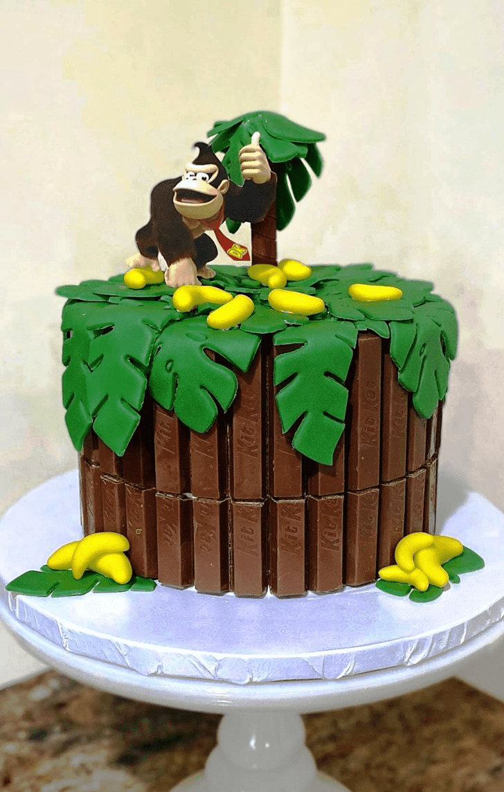 Shapely Donkey Kong Cake
